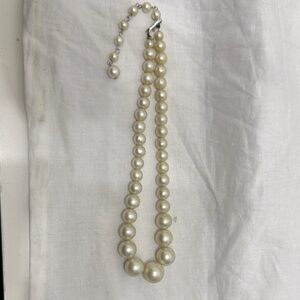 Vintage pearl choker necklace 12” w/3” extender.